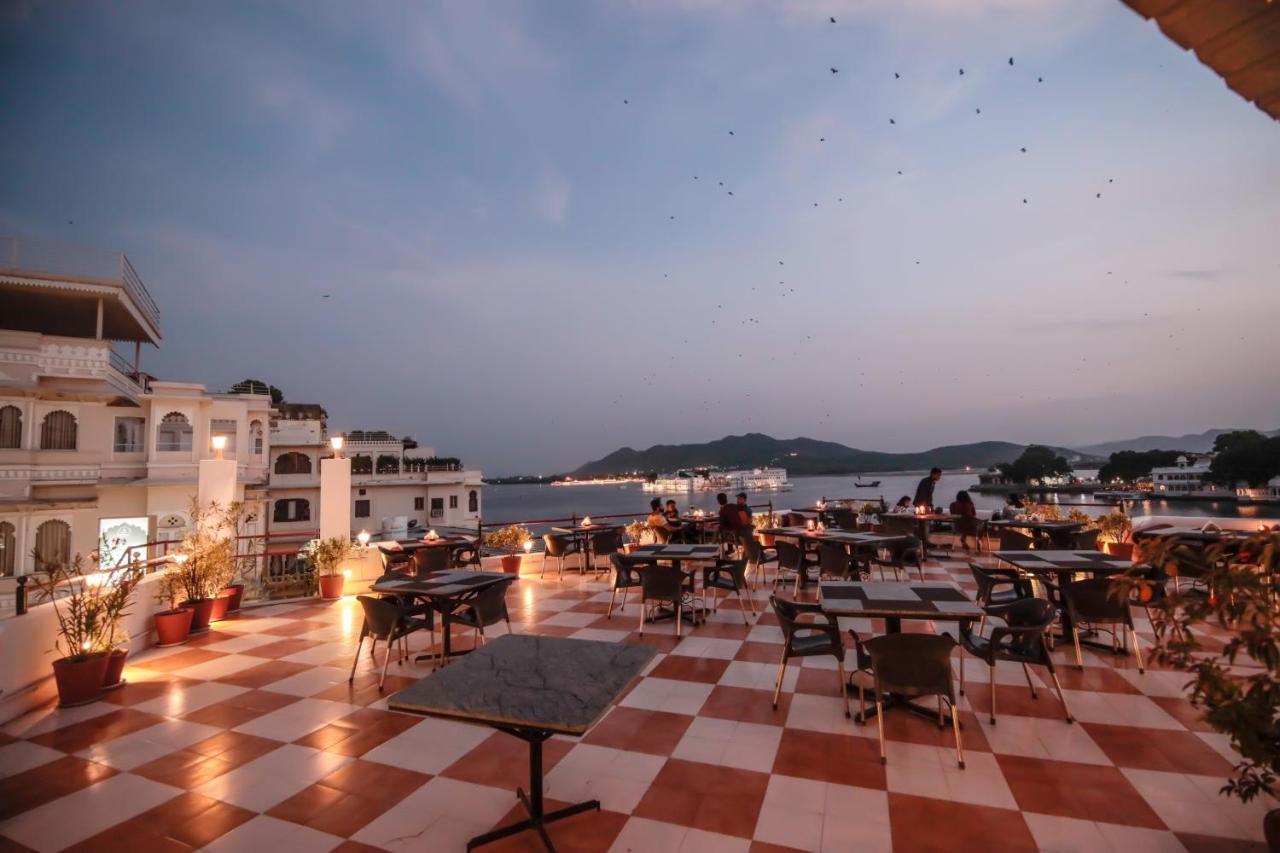 Hotel Devraj Niwas On Lake Pichola Udaipur Eksteriør billede