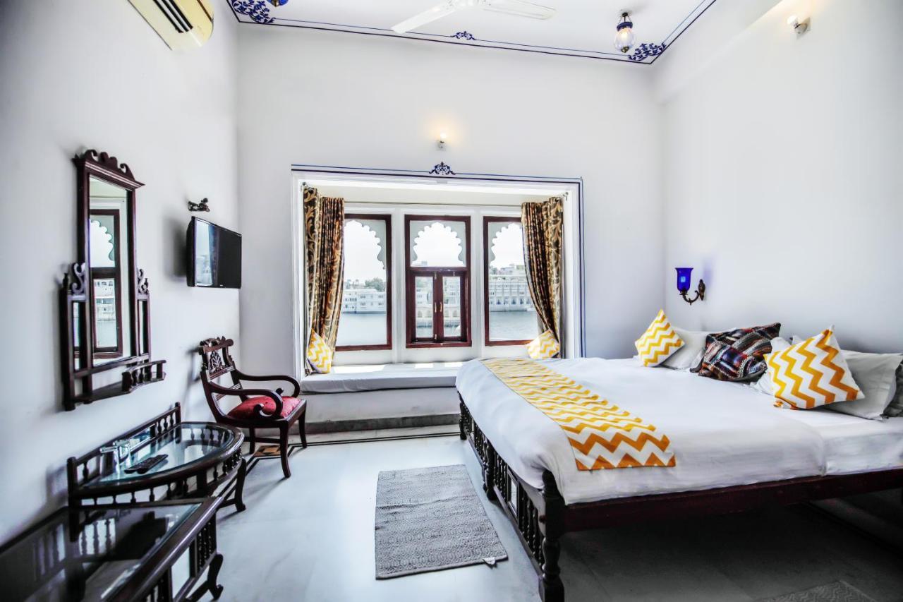 Hotel Devraj Niwas On Lake Pichola Udaipur Eksteriør billede