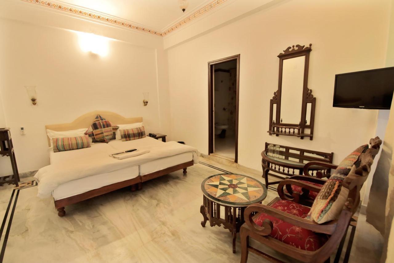 Hotel Devraj Niwas On Lake Pichola Udaipur Eksteriør billede