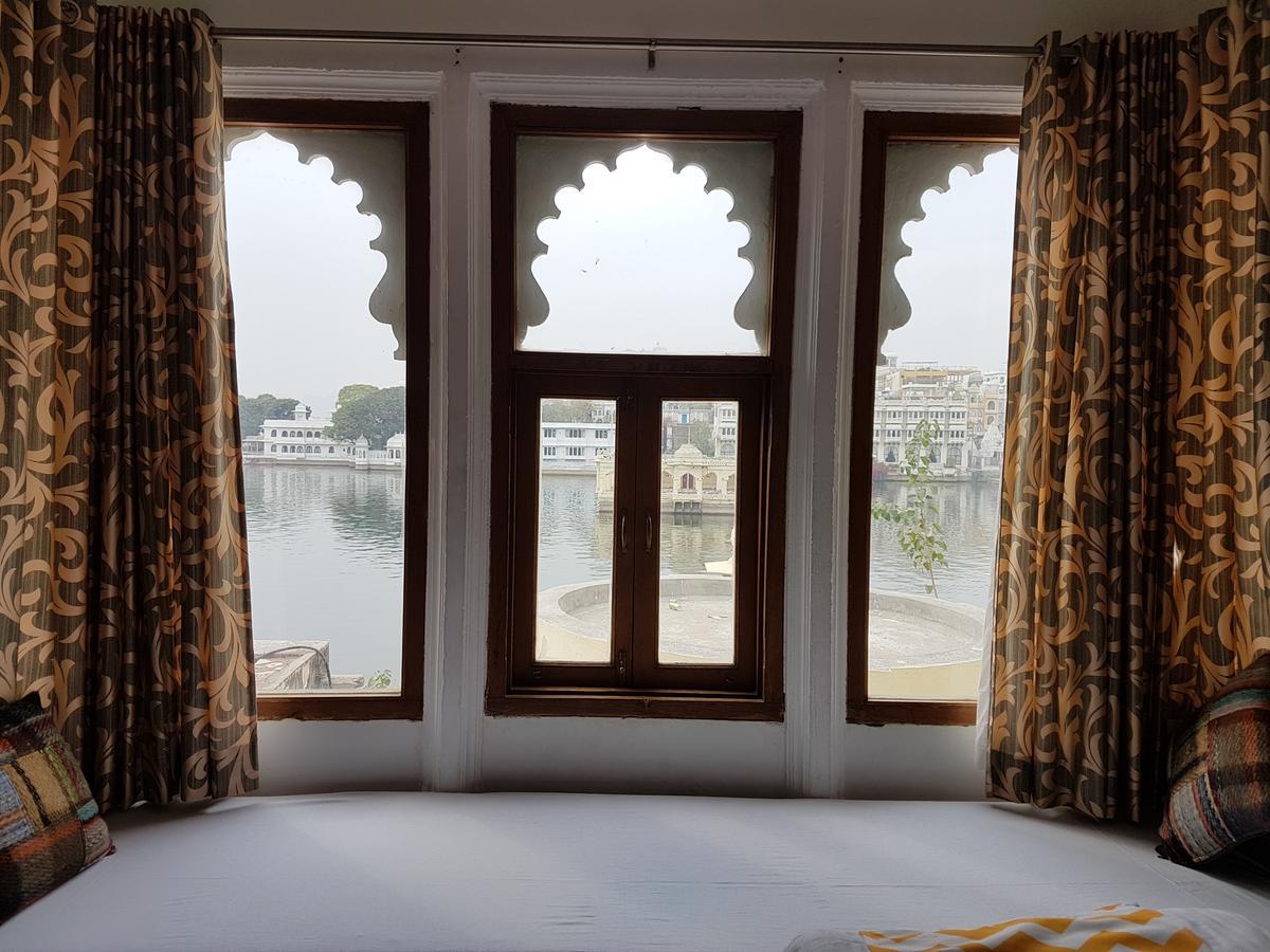 Hotel Devraj Niwas On Lake Pichola Udaipur Eksteriør billede