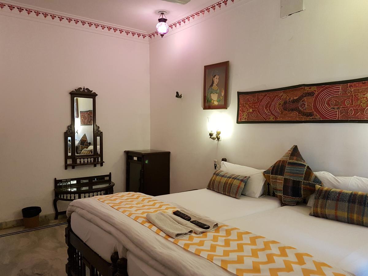 Hotel Devraj Niwas On Lake Pichola Udaipur Eksteriør billede