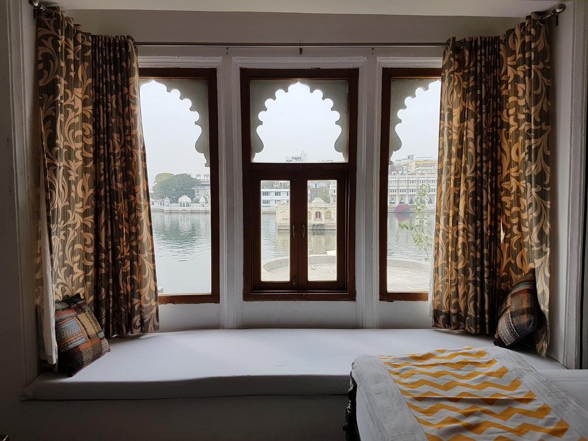 Hotel Devraj Niwas On Lake Pichola Udaipur Eksteriør billede